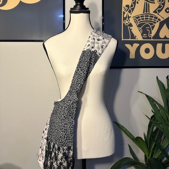 Handmade Patchwork Black and Pink Women's Bag - Picture 5 of 6